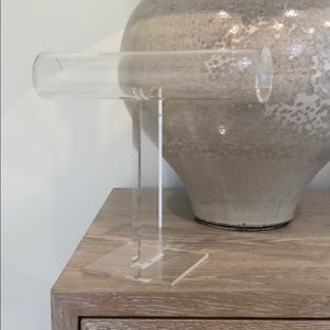 Acrylic bracelet stand